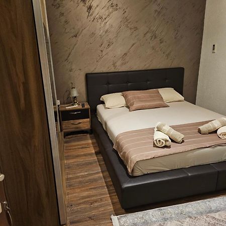 Apartments Ishmi In Center Of ウルツィニ エクステリア 写真