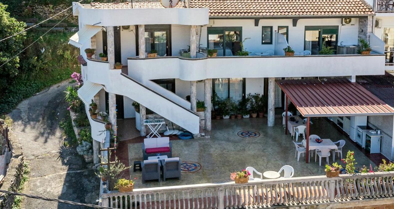 Apartments Ishmi In Center Of ウルツィニ エクステリア 写真