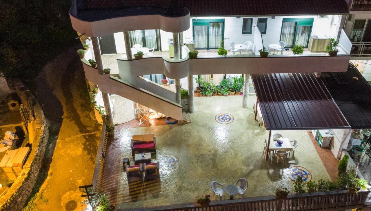 Apartments Ishmi In Center Of ウルツィニ エクステリア 写真