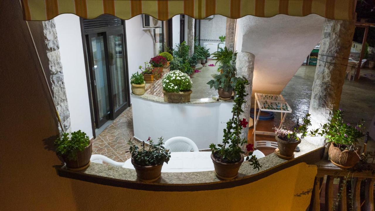 Apartments Ishmi In Center Of ウルツィニ エクステリア 写真