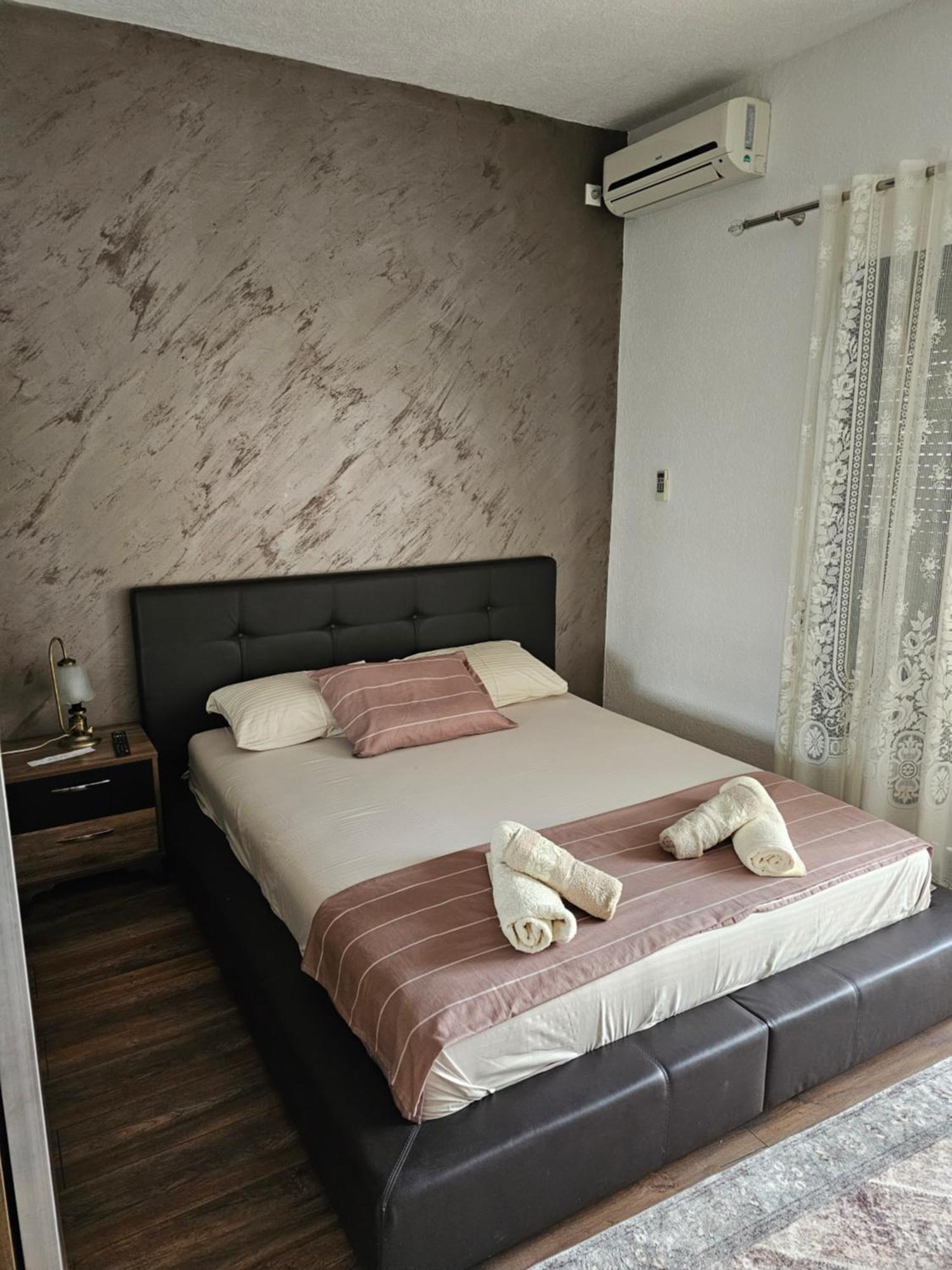 Apartments Ishmi In Center Of ウルツィニ 部屋 写真