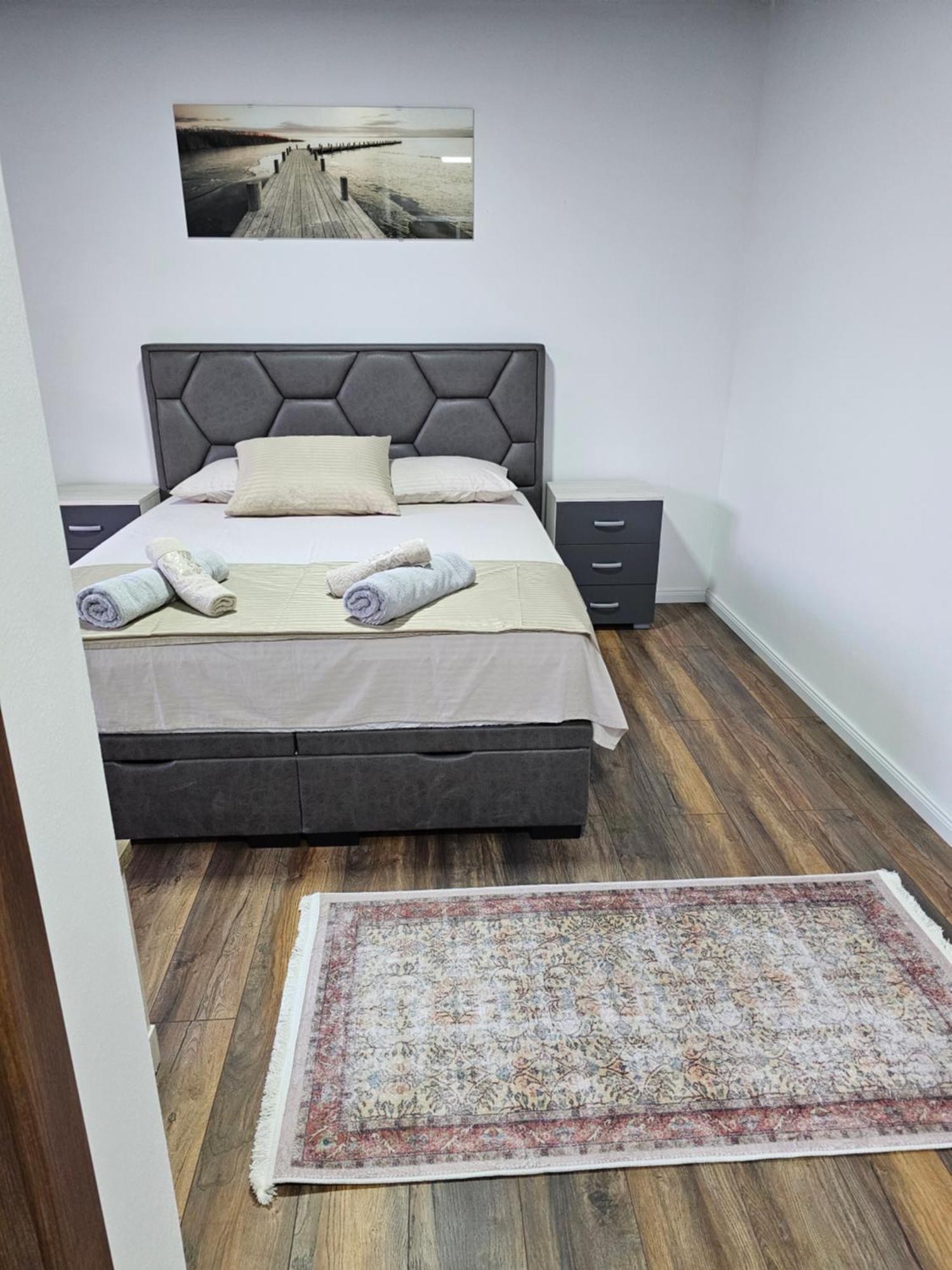 Apartments Ishmi In Center Of ウルツィニ エクステリア 写真