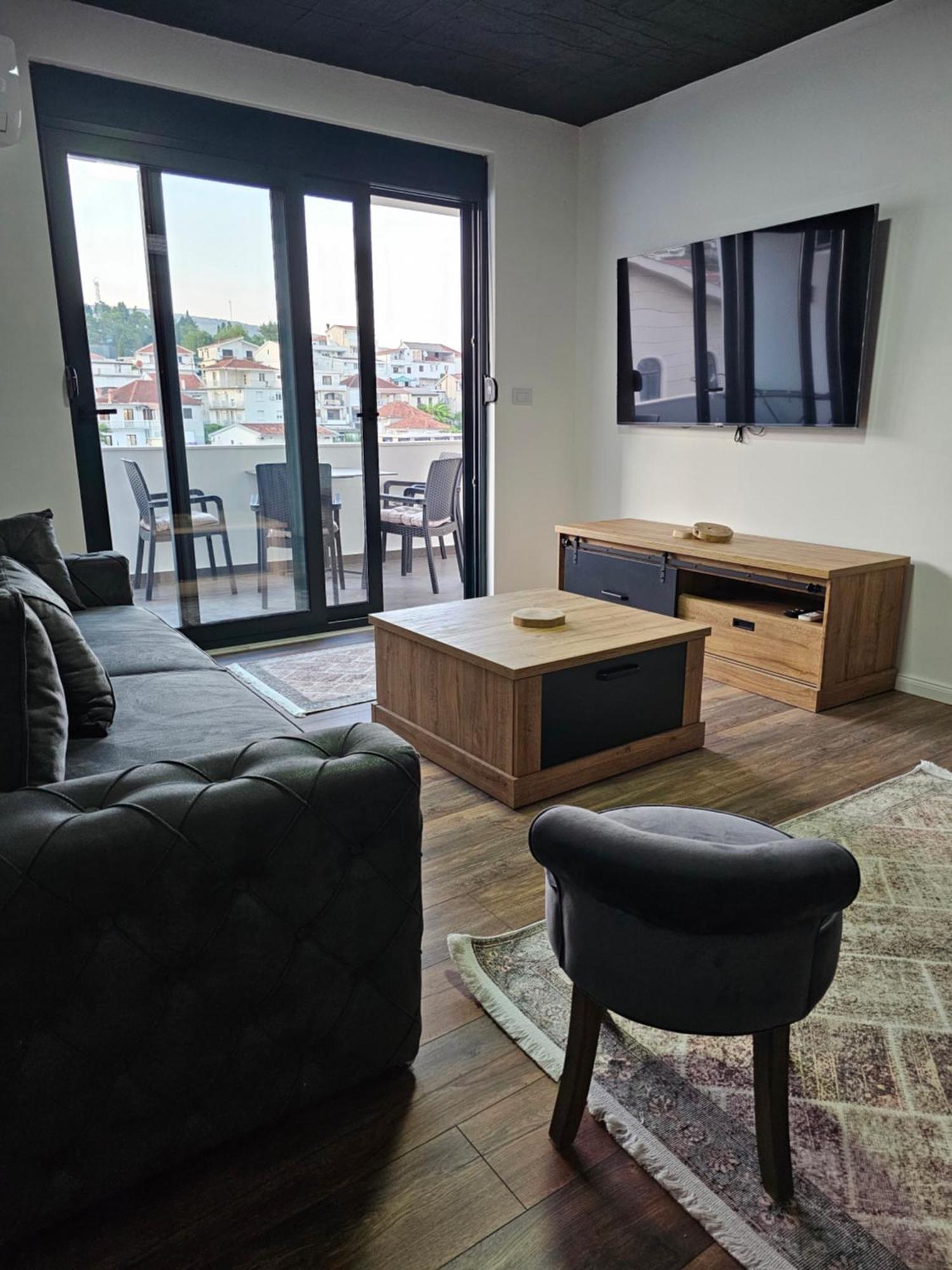 Apartments Ishmi In Center Of ウルツィニ エクステリア 写真