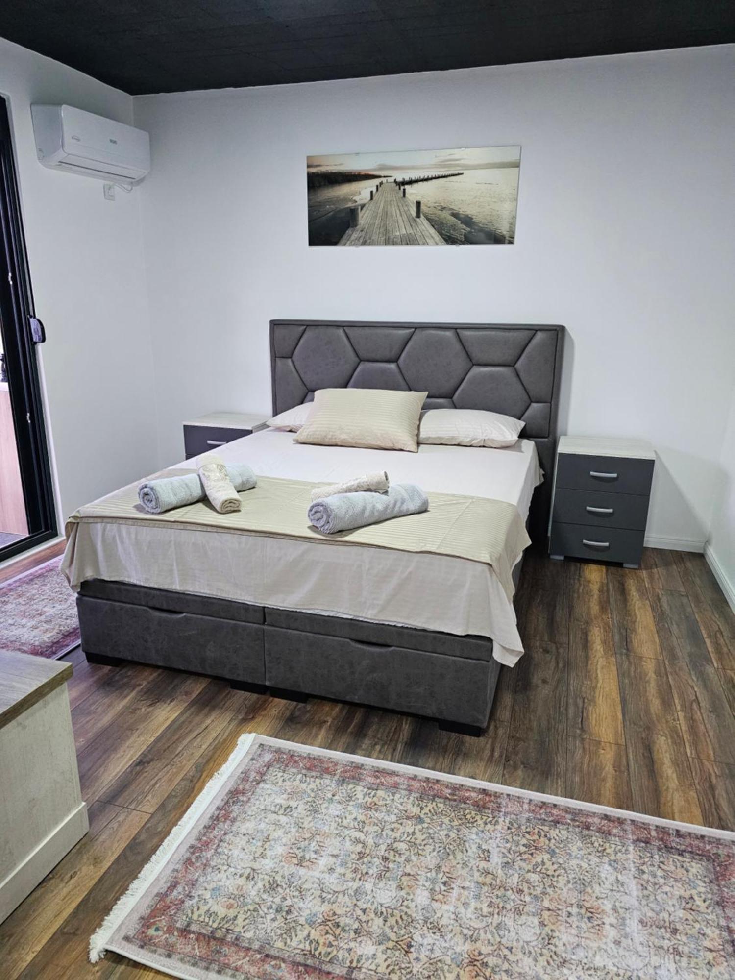 Apartments Ishmi In Center Of ウルツィニ エクステリア 写真