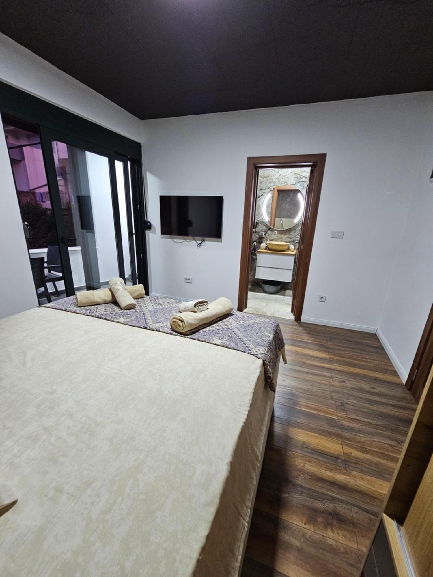 Apartments Ishmi In Center Of ウルツィニ エクステリア 写真